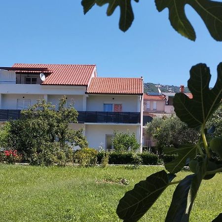 Apartment Kurelic Rab Town Exterior foto